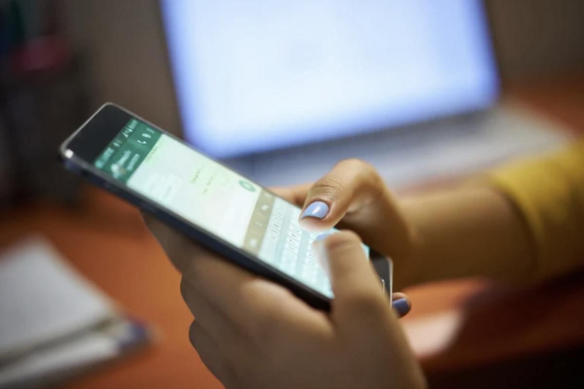 Sul mercato esistono diverse applicazioni specializzate che offrono funzionalità avanzate per recuperare i messaggi cancellati su WhatsApp
